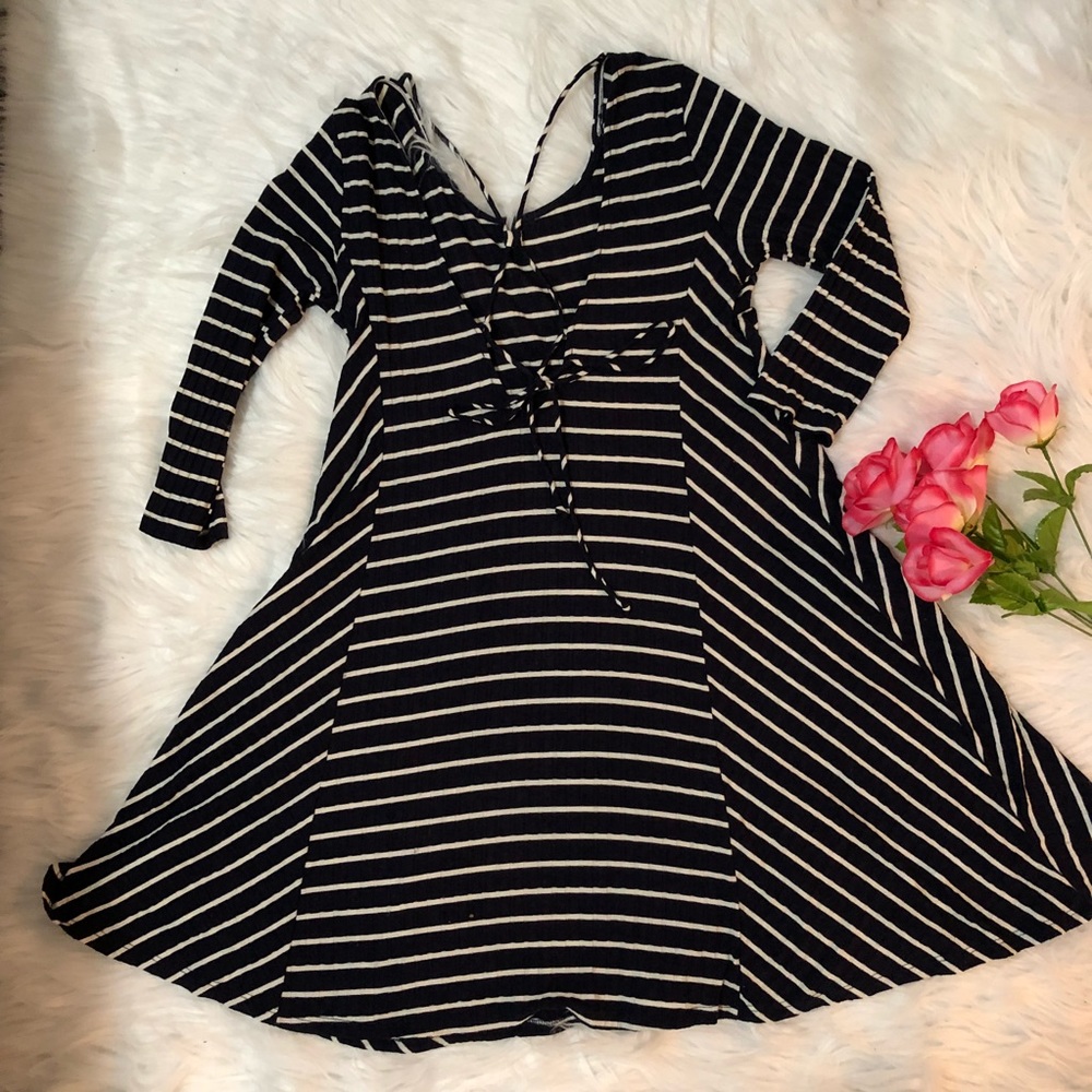 Lush Stripped Dress - Picture 3 of 5